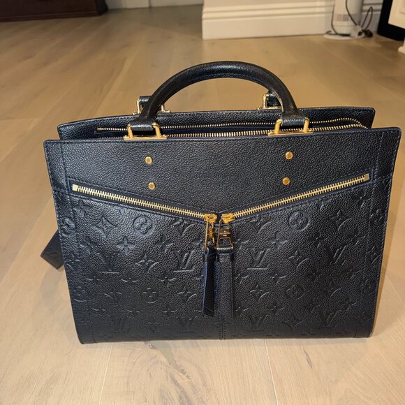 Louis Vuitton NV MM Shoulder Bag (M54273) - Picture 1 of 14